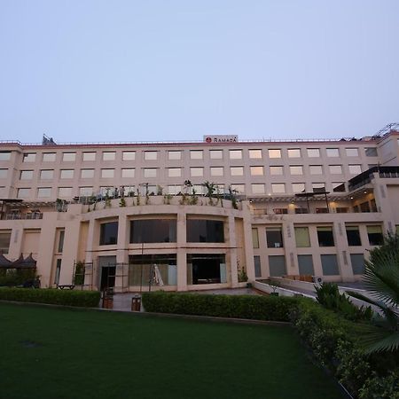 Отель Ramada Нимрана Экстерьер фото