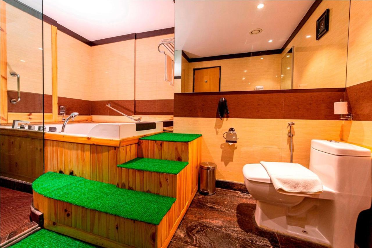 Отель Ramada Нимрана Экстерьер фото